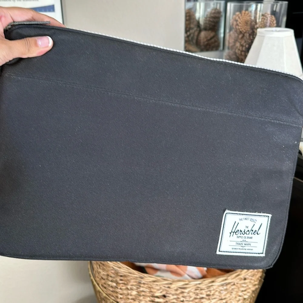 Hershel laptop case/Sleeve
